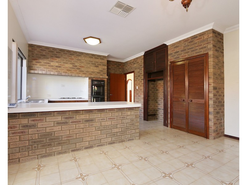 10 McCombe Avenue, Samson WA 6163