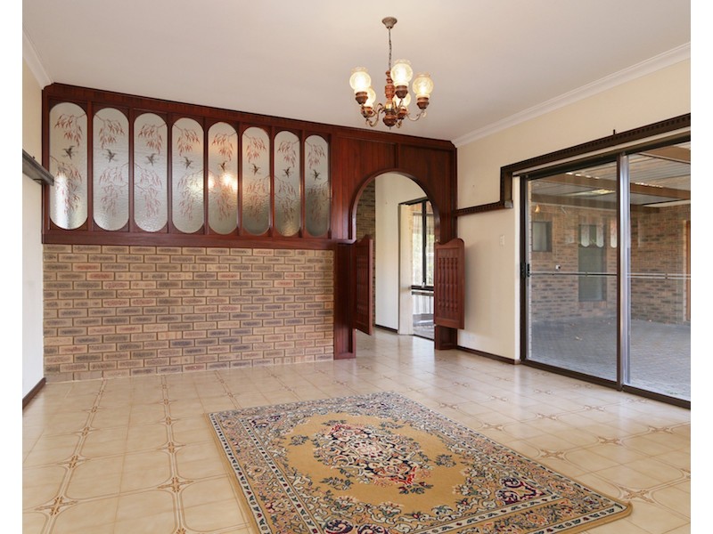 10 McCombe Avenue, Samson WA 6163