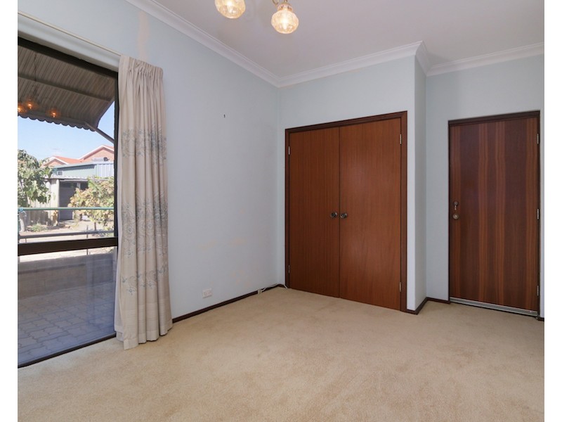 10 McCombe Avenue, Samson WA 6163