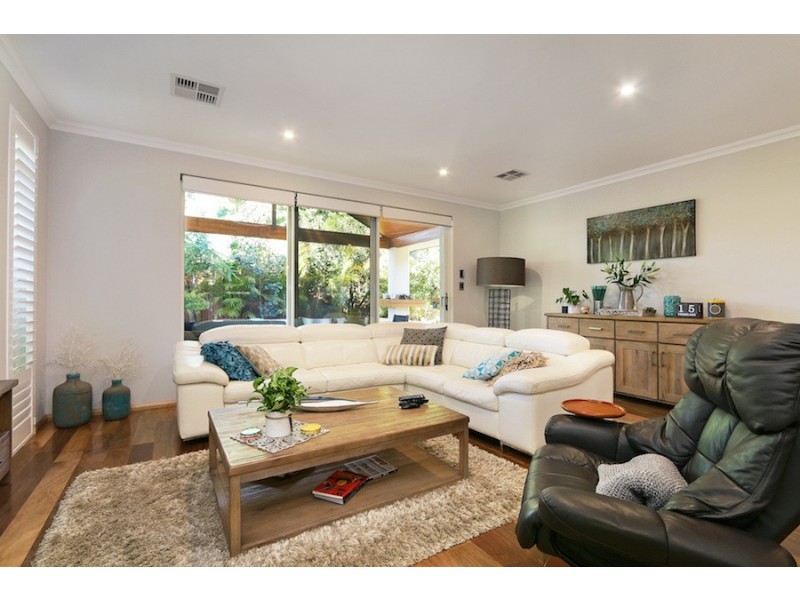 10A Walker Court, Kardinya WA 6163