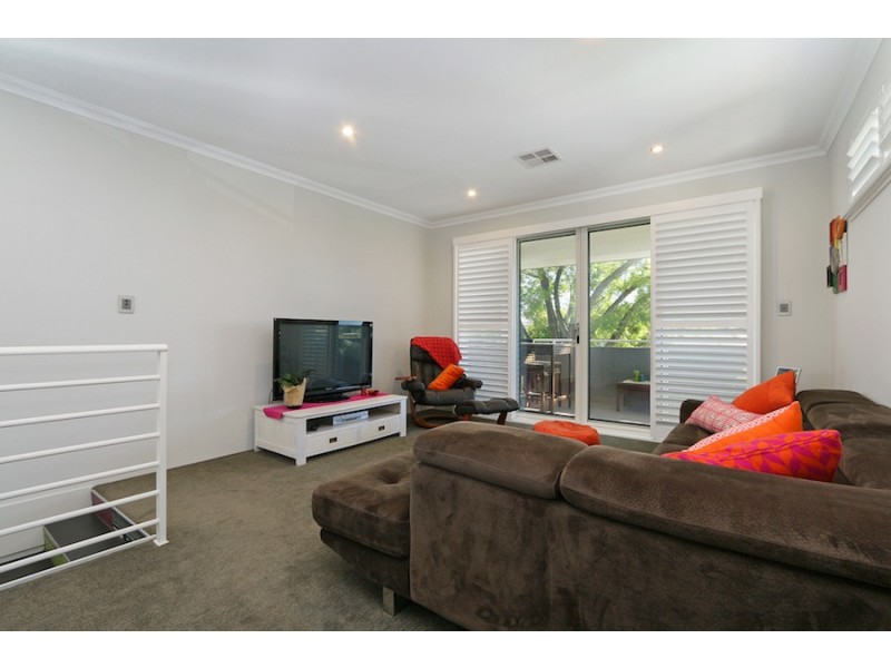 10A Walker Court, Kardinya WA 6163