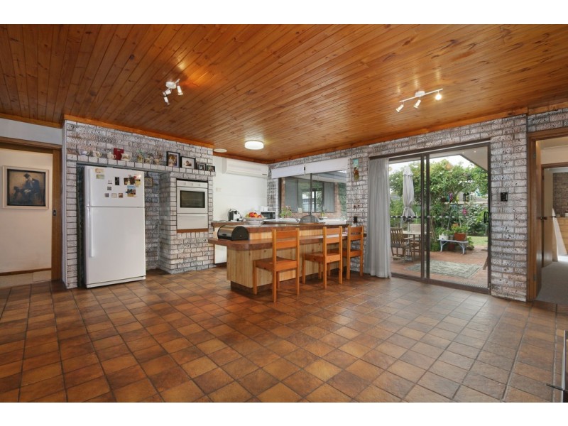 52 McCombe, Samson WA 6163