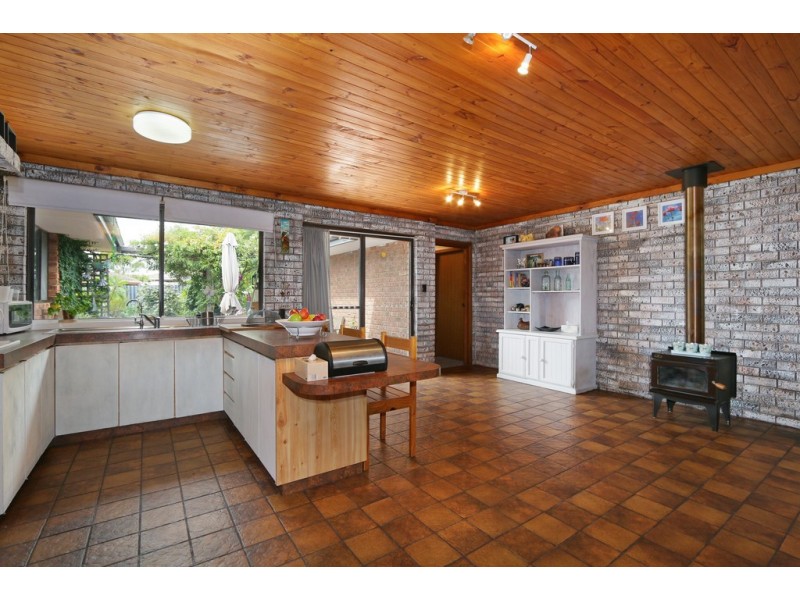 52 McCombe, Samson WA 6163