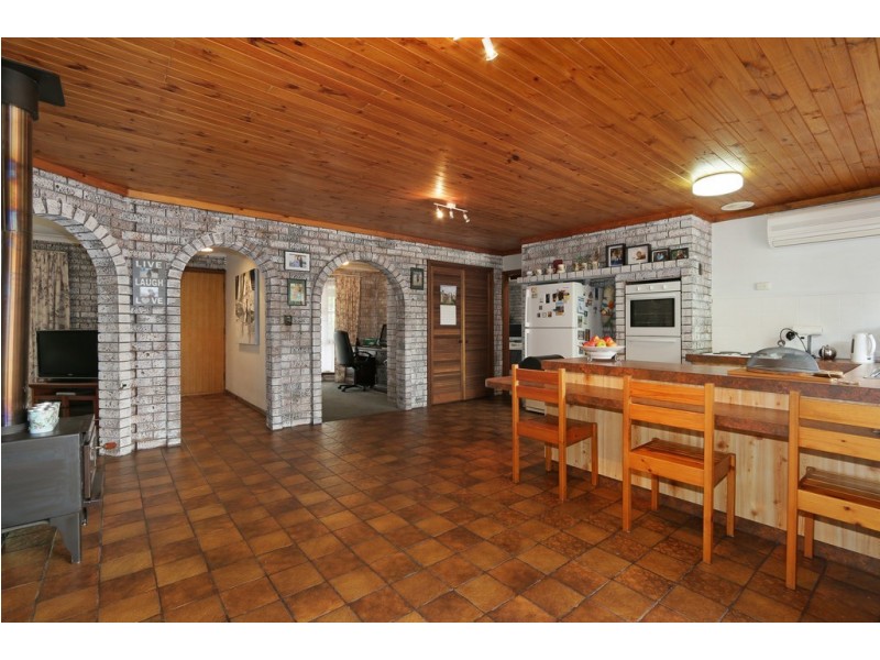 52 McCombe, Samson WA 6163