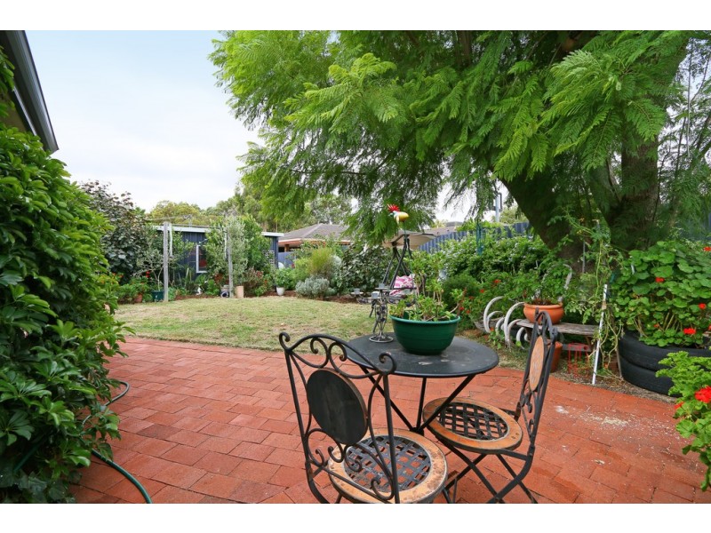 52 McCombe, Samson WA 6163