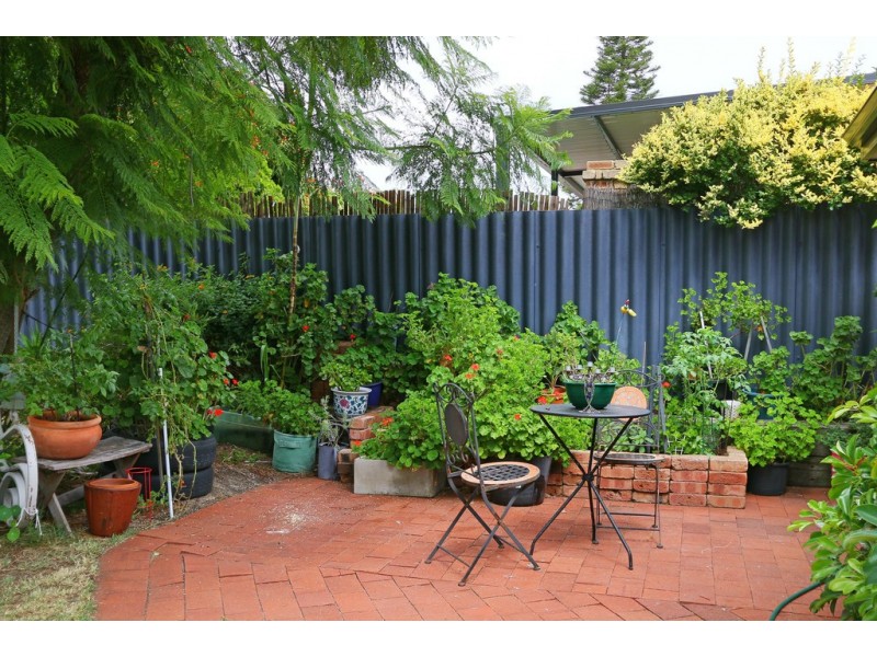 52 McCombe, Samson WA 6163