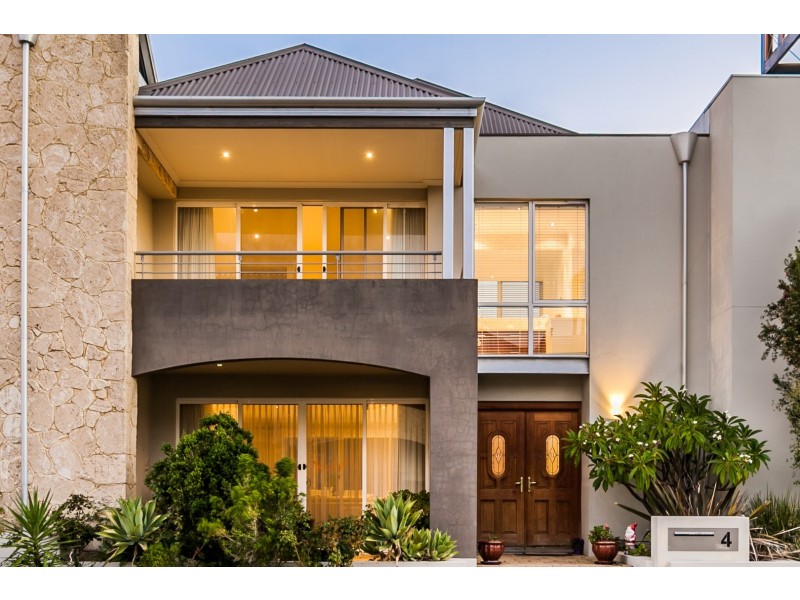 4 Bernier Rise, North Coogee WA 6163