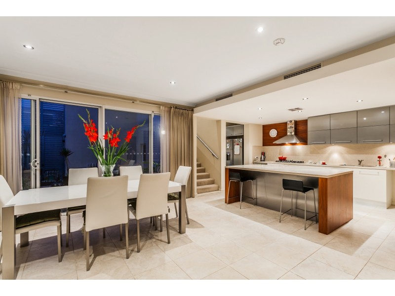 4 Bernier Rise, North Coogee WA 6163