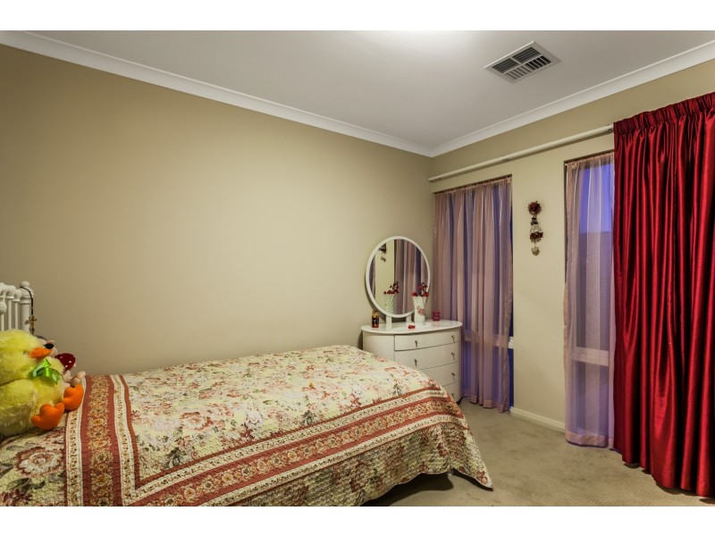 4 Bernier Rise, North Coogee WA 6163