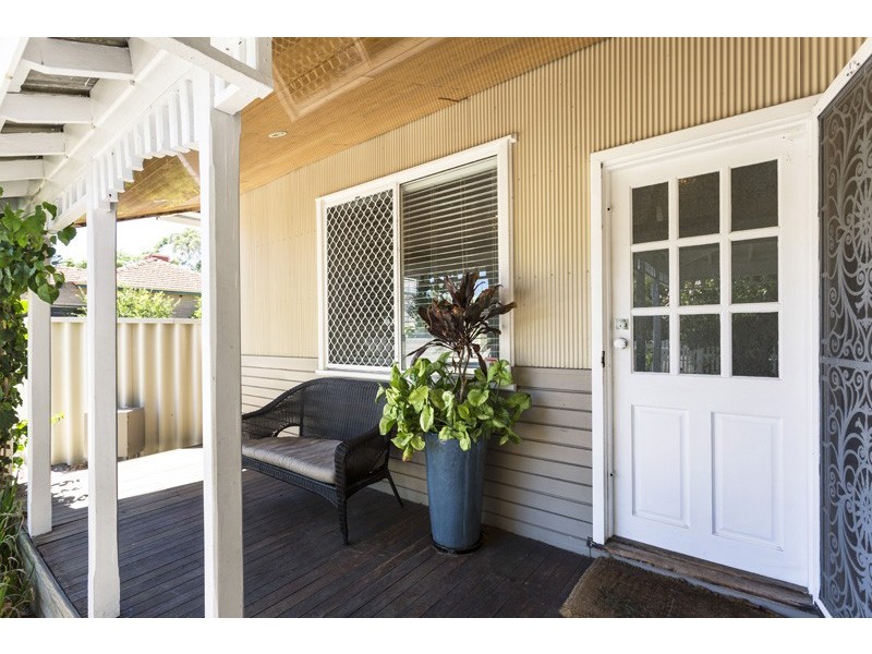 17 Dunford Street, Willagee WA 6156