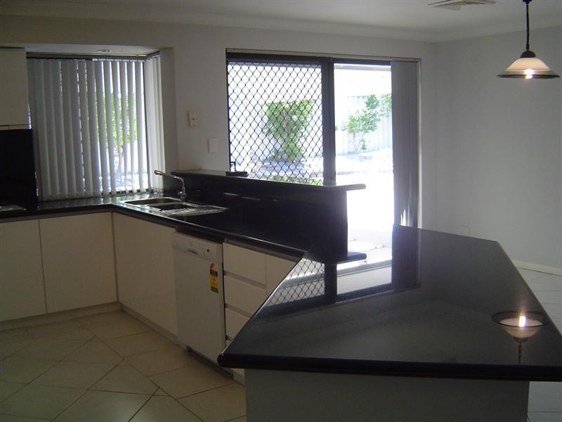 4 Dumas Close, Winthrop WA 6150