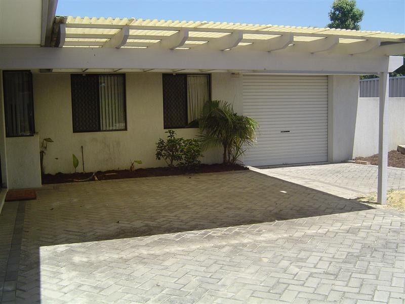 4 Dumas Close, Winthrop WA 6150