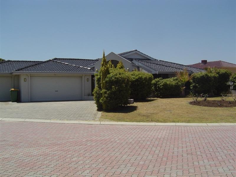 4 Dumas Close, Winthrop WA 6150