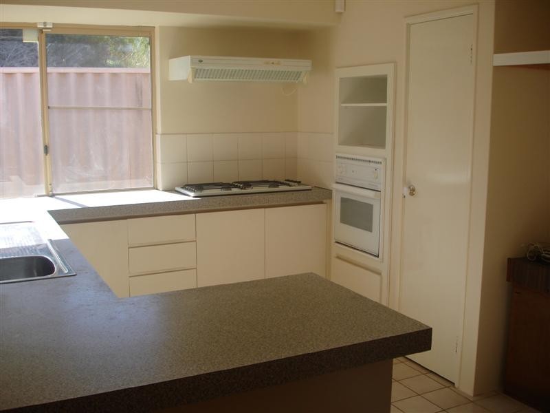 27 Burdett Retreat, Murdoch WA 6150