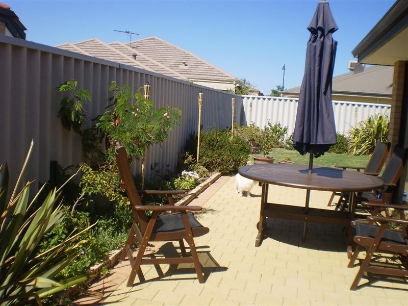 9  Epsilon Drive, Rockingham WA 6168