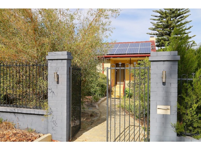 17 Cordelia Avenue, Coolbellup WA 6163