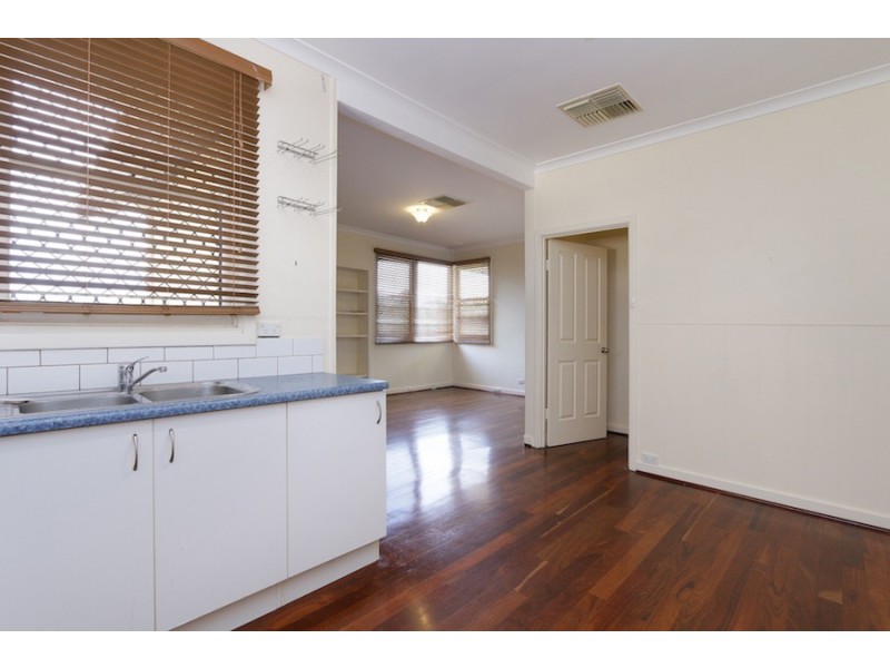 17 Cordelia Avenue, Coolbellup WA 6163