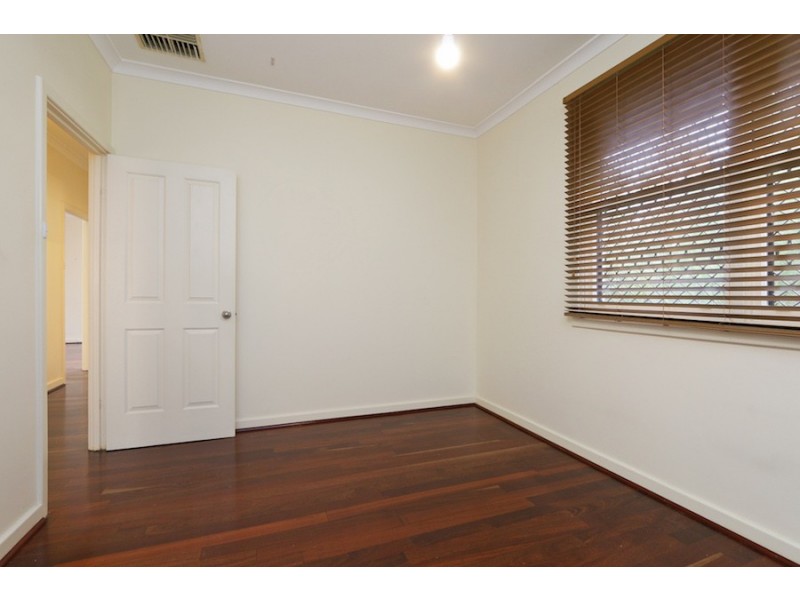 17 Cordelia Avenue, Coolbellup WA 6163