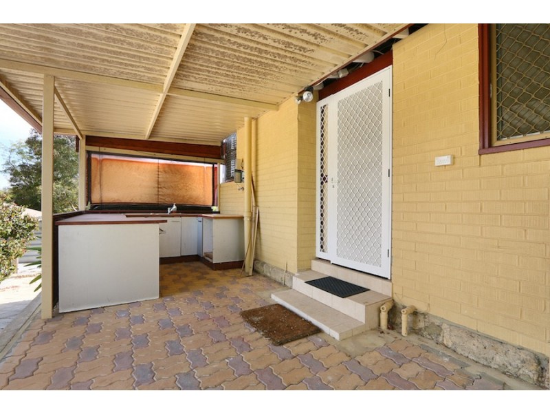 17 Cordelia Avenue, Coolbellup WA 6163