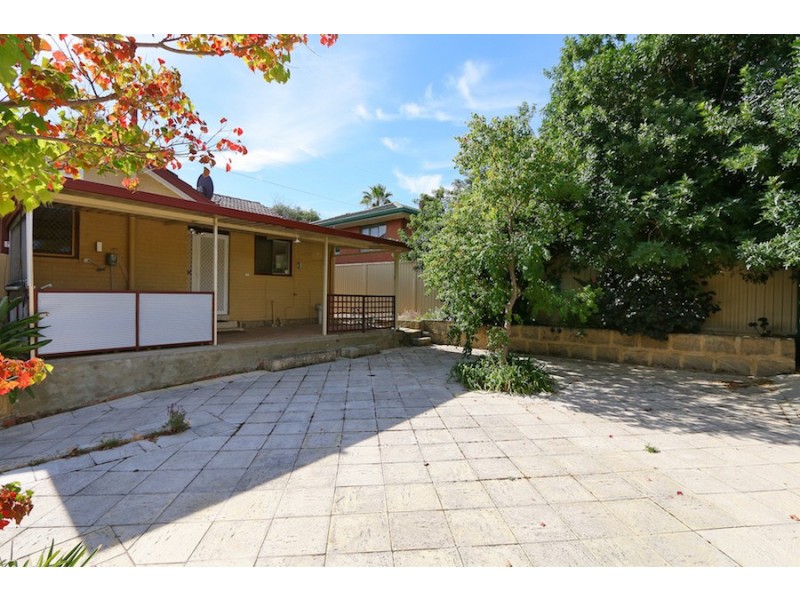 17 Cordelia Avenue, Coolbellup WA 6163