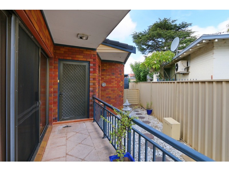 28 Cameron Way, Kardinya WA 6163