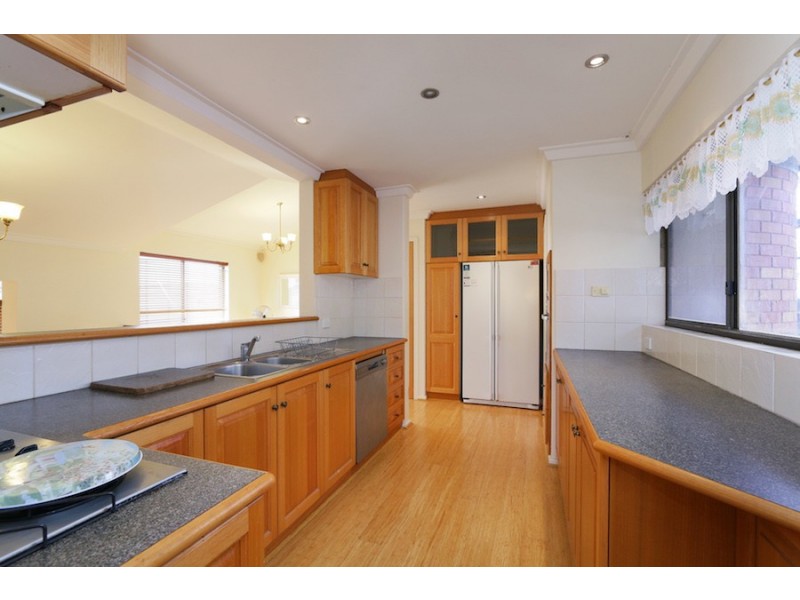 28 Cameron Way, Kardinya WA 6163