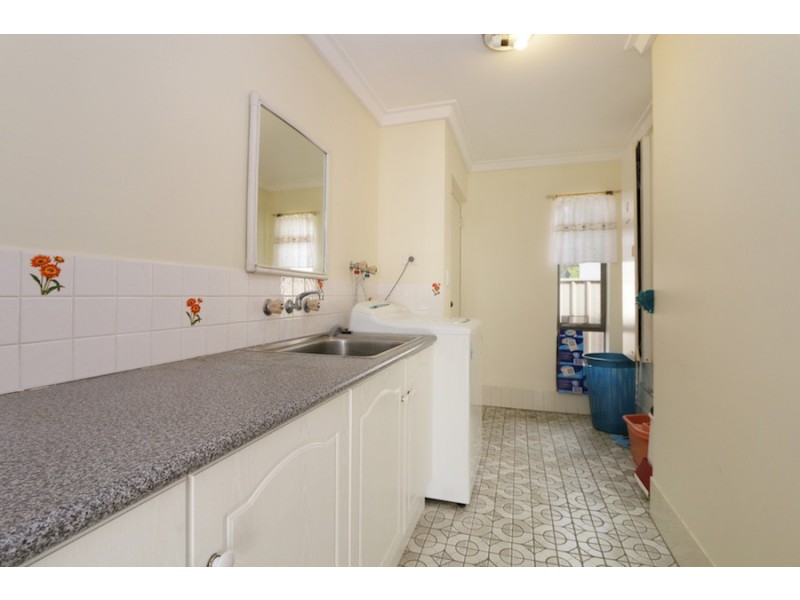 28 Cameron Way, Kardinya WA 6163