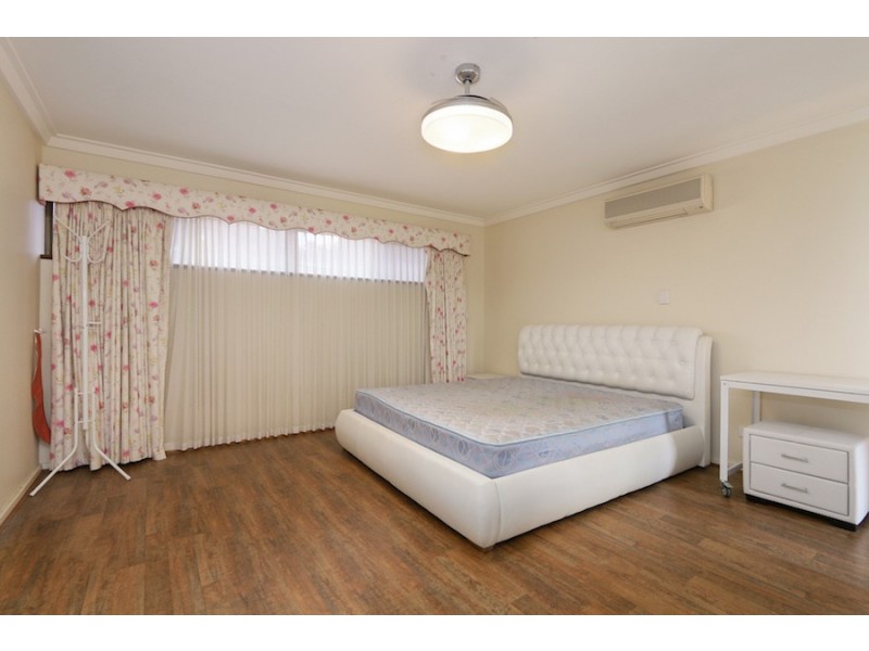 28 Cameron Way, Kardinya WA 6163