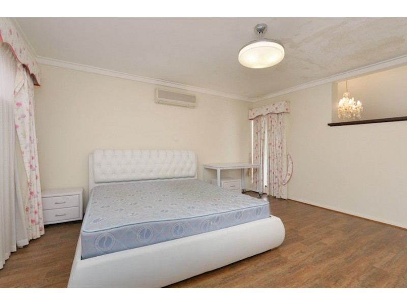 28 Cameron Way, Kardinya WA 6163