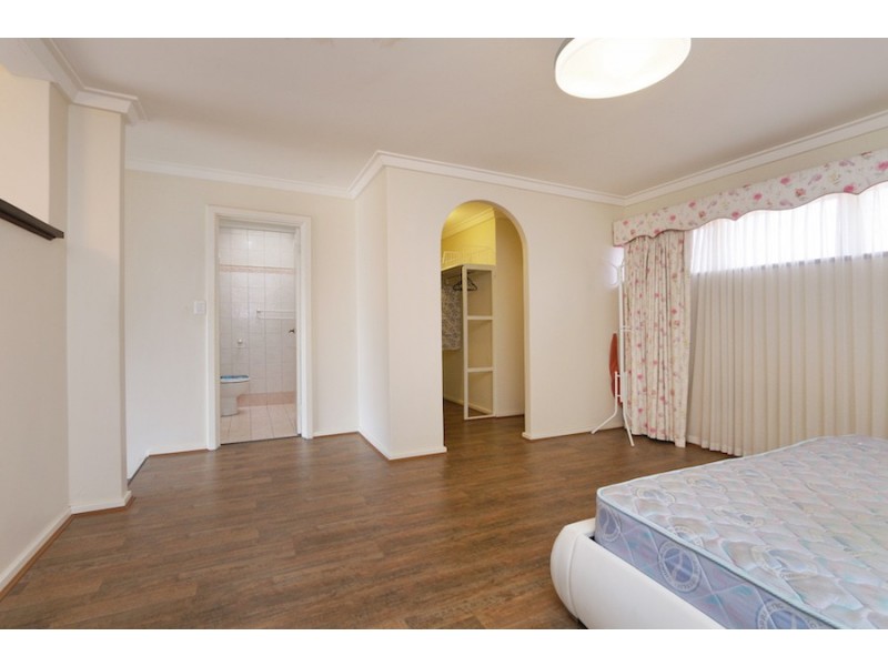 28 Cameron Way, Kardinya WA 6163