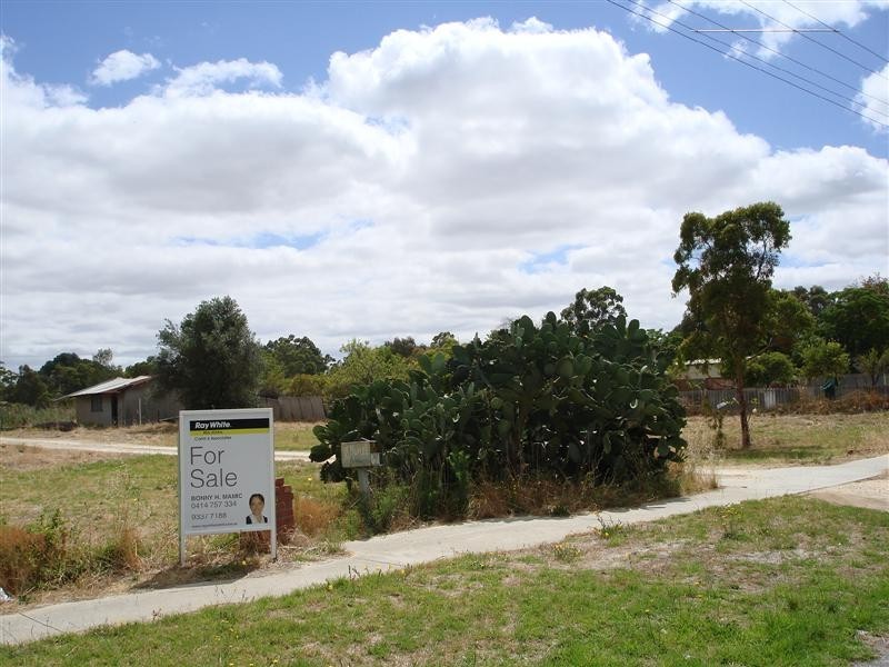 18 Muriel Court, Cockburn Central WA 6164