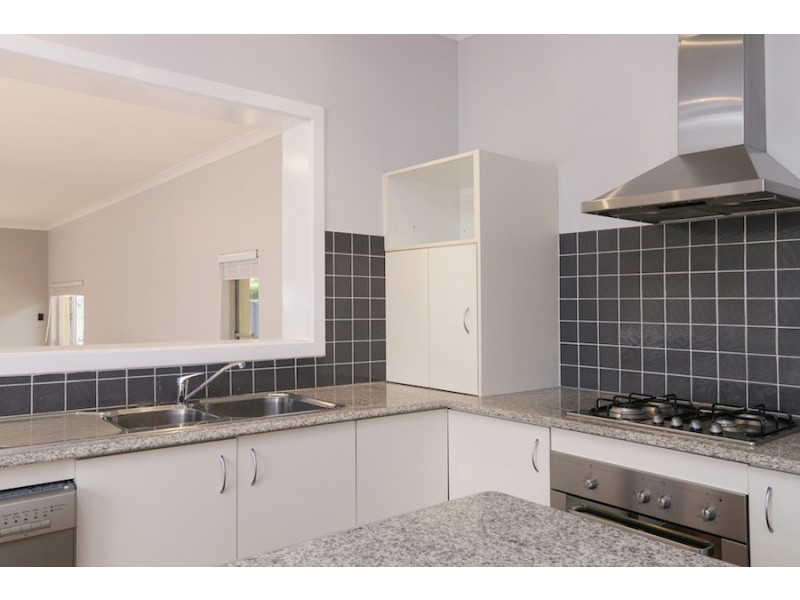 8 Hayward Way, Myaree WA 6154