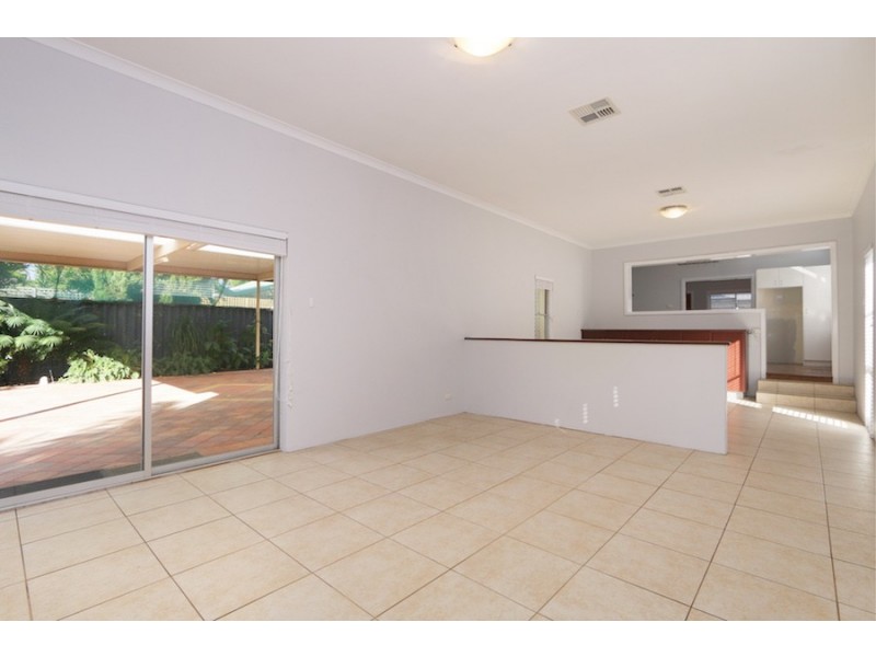 8 Hayward Way, Myaree WA 6154