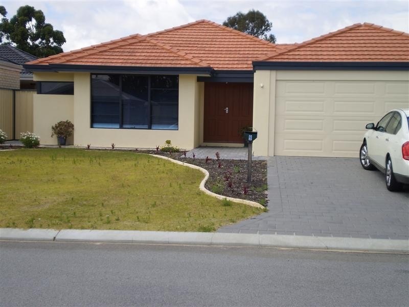 9  Sheringham Bend, Success WA 6164