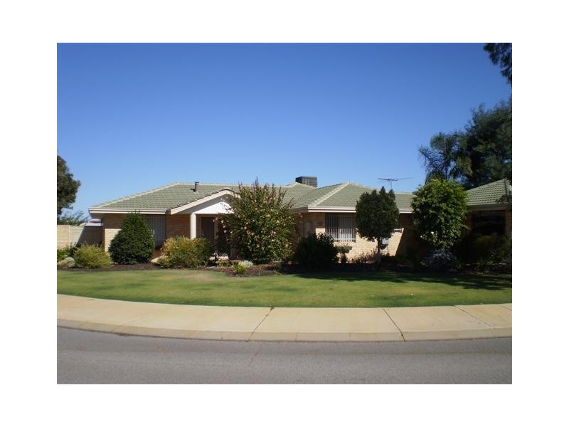 27 McCrae Pass, Canning Vale WA 6155