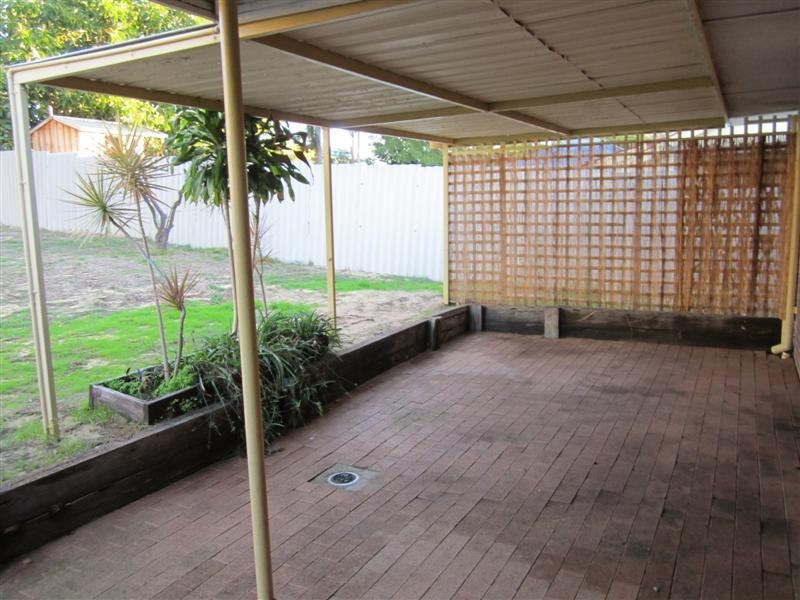 9 Capulet Street, Coolbellup WA 6163