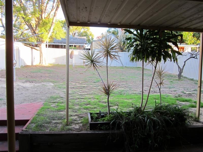 9 Capulet Street, Coolbellup WA 6163