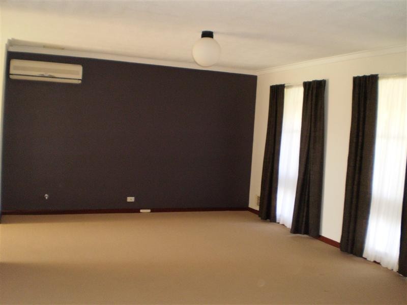 4 MORNINGCLOUD VALE, Willetton WA 6155