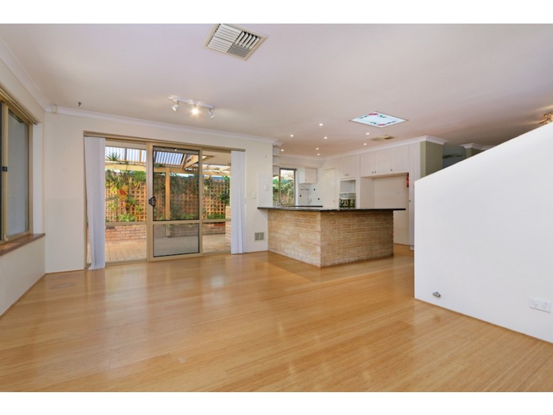 3 Meadow Close, Kardinya WA 6163