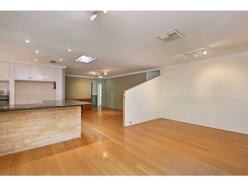 3 Meadow Close, Kardinya WA 6163