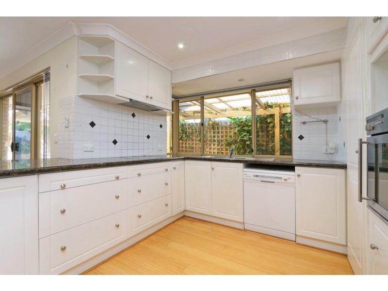 3 Meadow Close, Kardinya WA 6163