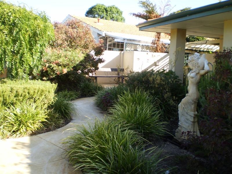 5 FLINDERS CRESCENT, Bull Creek WA 6149