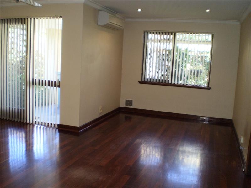 5 FLINDERS CRESCENT, Bull Creek WA 6149