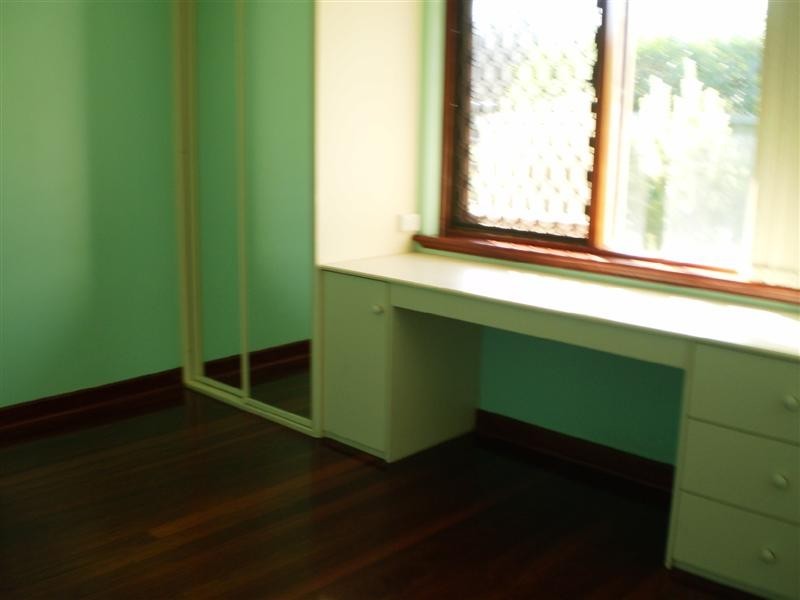 5 FLINDERS CRESCENT, Bull Creek WA 6149