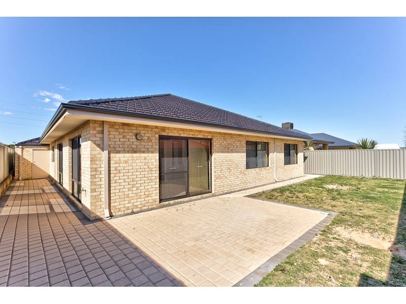 19 Whittaker Turn, Piara Waters WA 6112