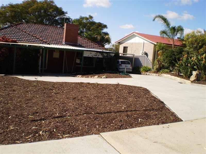 32 SEBASTIAN CRESCENT, Coolbellup WA 6163