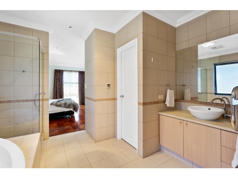 31 Noalimba Crescent, Bateman WA 6150