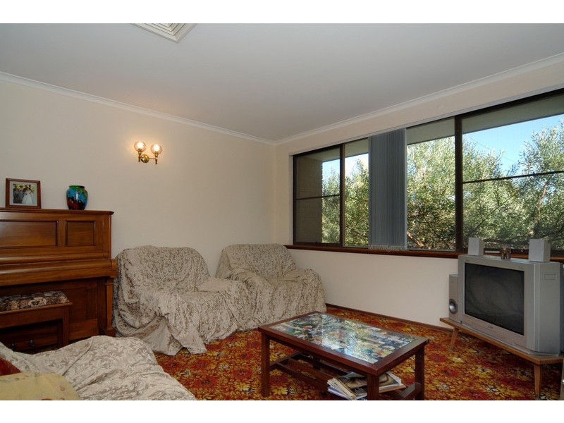 35 Dalston Cr, Kardinya WA 6163