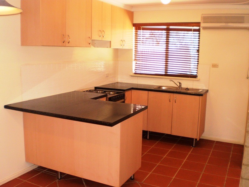 2 Burney Ct, Kardinya WA 6163