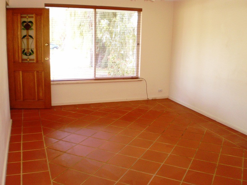 2 Burney Ct, Kardinya WA 6163